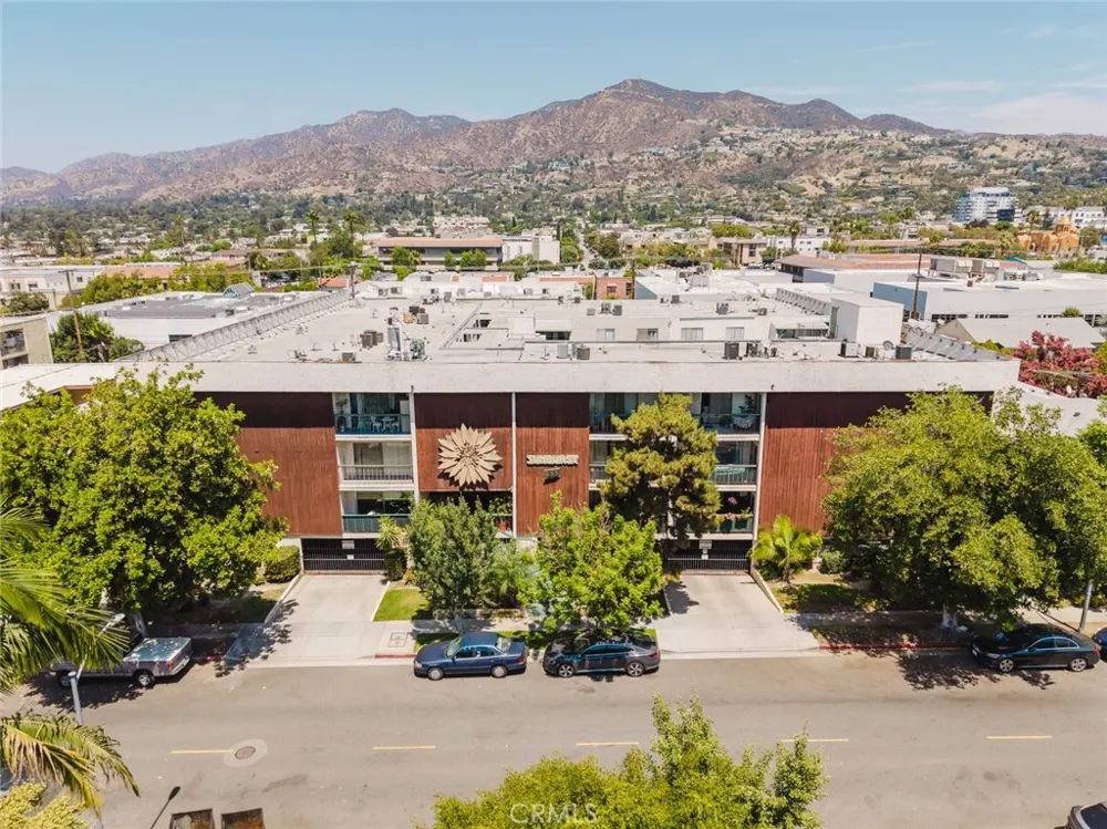 333 Burchett Street #111 Glendale, CA 91203