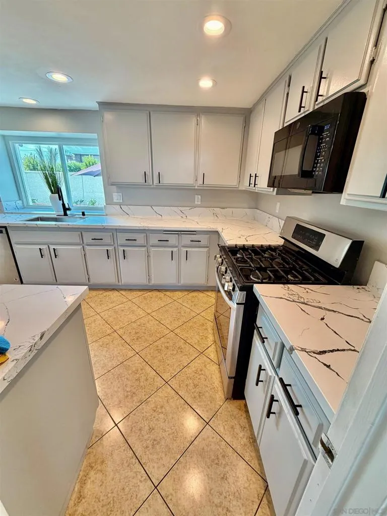 28955 Via Marsala Menifee, CA 92584