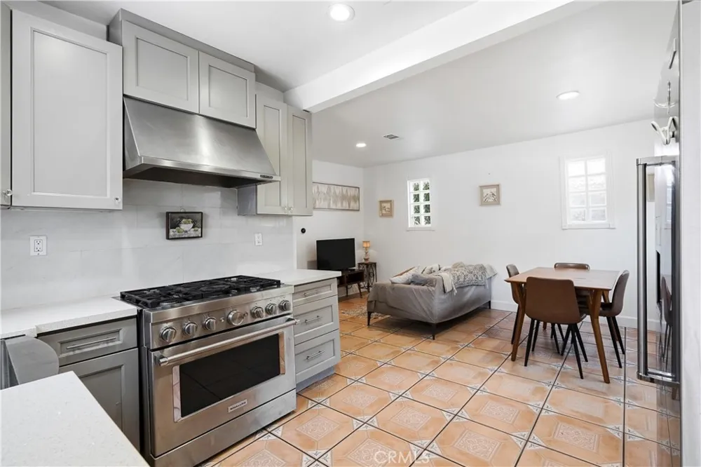 4511 Bedilion Los Angeles, CA 90032