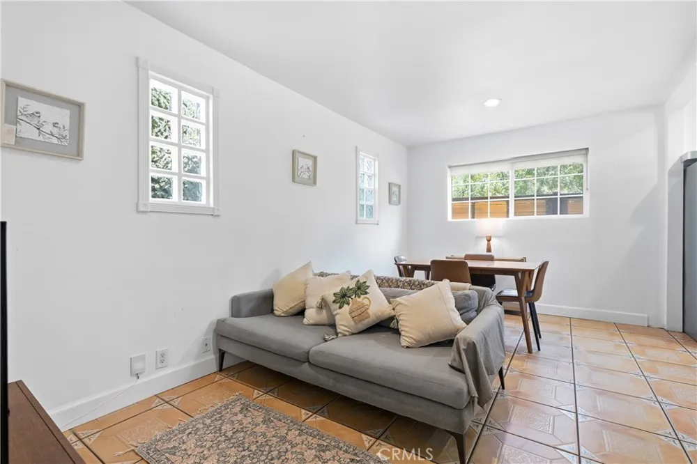 4511 Bedilion Los Angeles, CA 90032