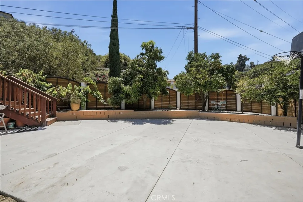 4511 Bedilion Los Angeles, CA 90032