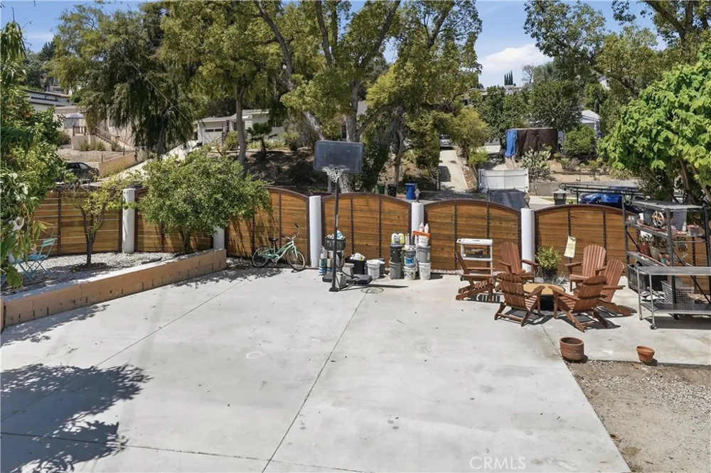4511 Bedilion Los Angeles, CA 90032
