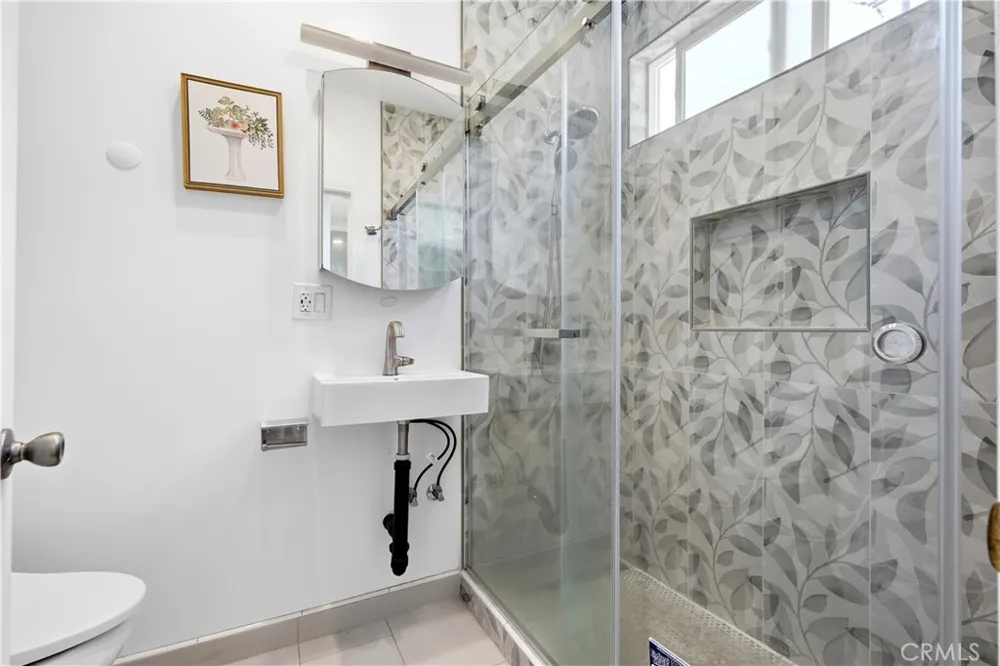 4511 Bedilion Los Angeles, CA 90032