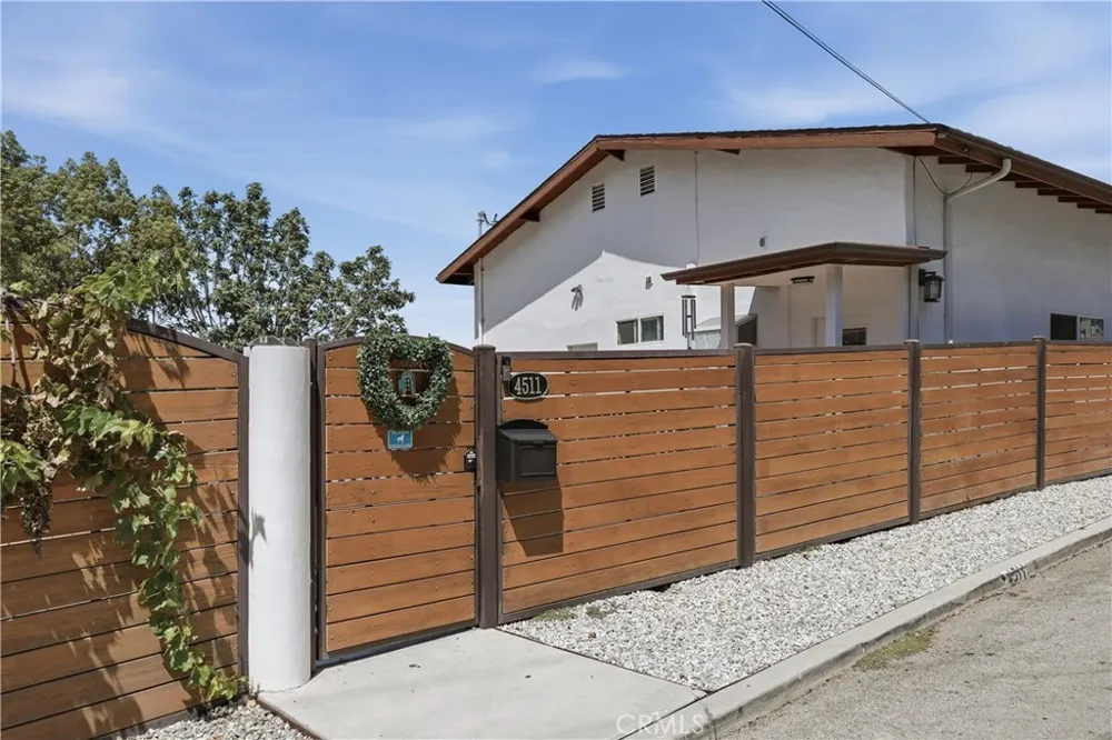 4511 Bedilion Los Angeles, CA 90032