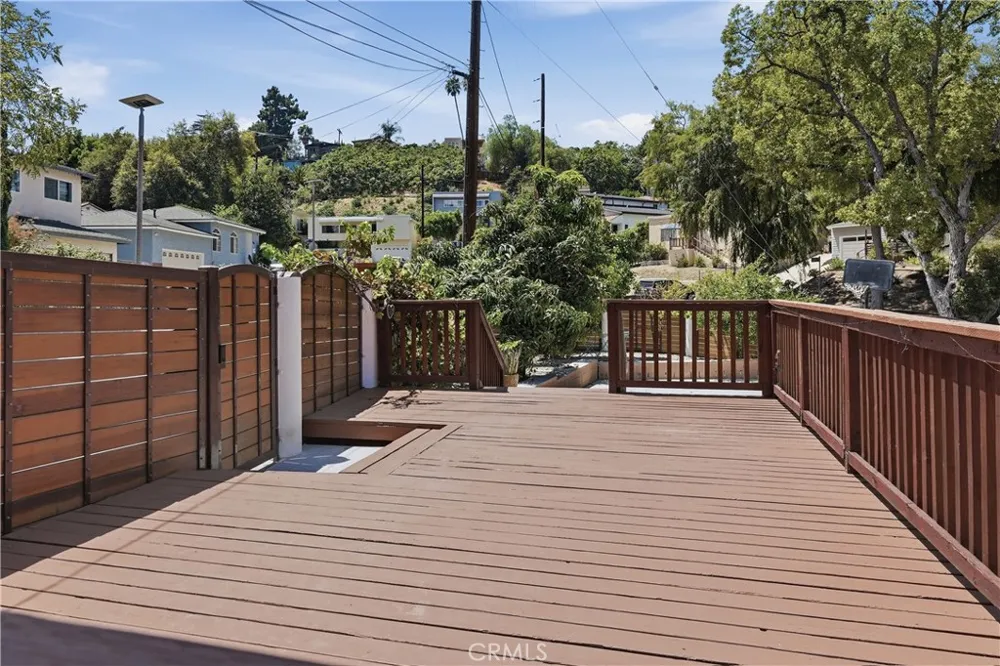 4511 Bedilion Los Angeles, CA 90032