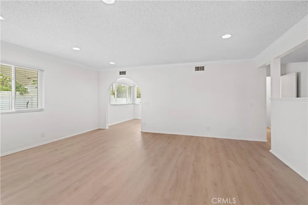 1019 E Walnut Avenue Orange, CA 92867
