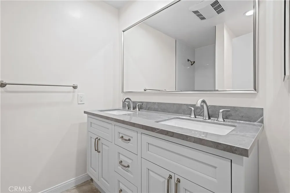 1019 E Walnut Avenue Orange, CA 92867