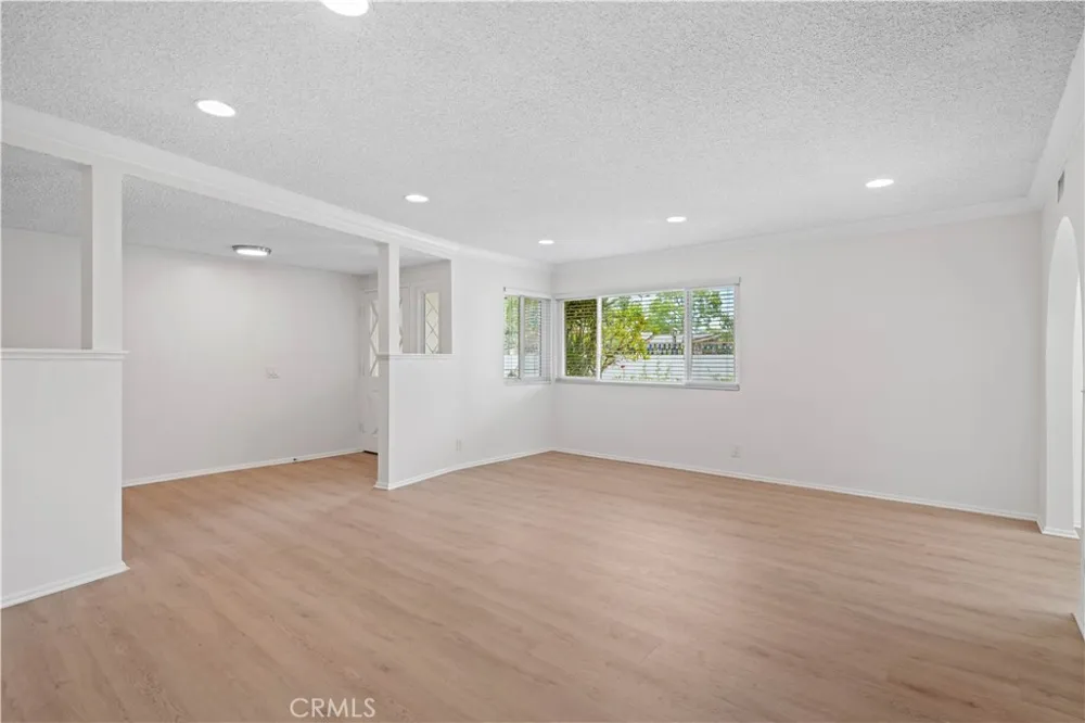 1019 E Walnut Avenue Orange, CA 92867