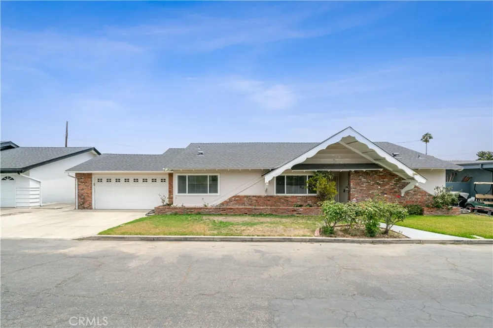 1019 E Walnut Avenue Orange, CA 92867