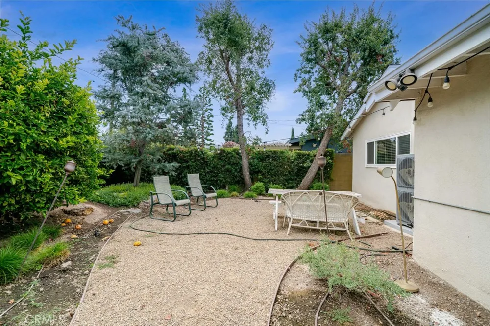 1019 E Walnut Avenue Orange, CA 92867