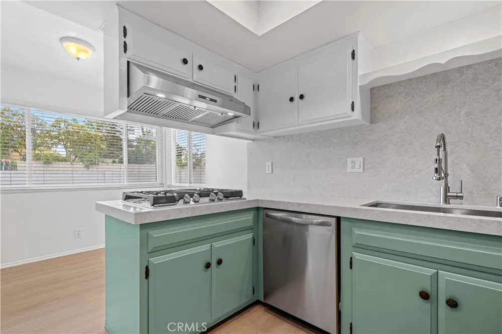 1019 E Walnut Avenue Orange, CA 92867