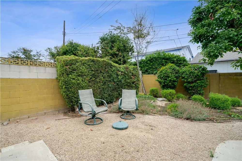 1019 E Walnut Avenue Orange, CA 92867