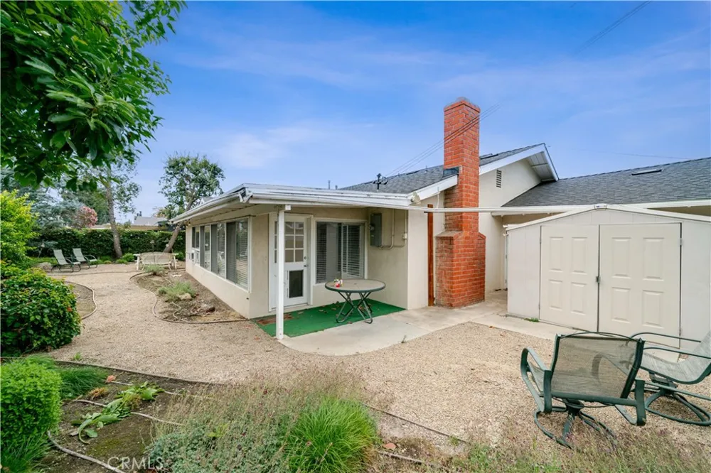 1019 E Walnut Avenue Orange, CA 92867