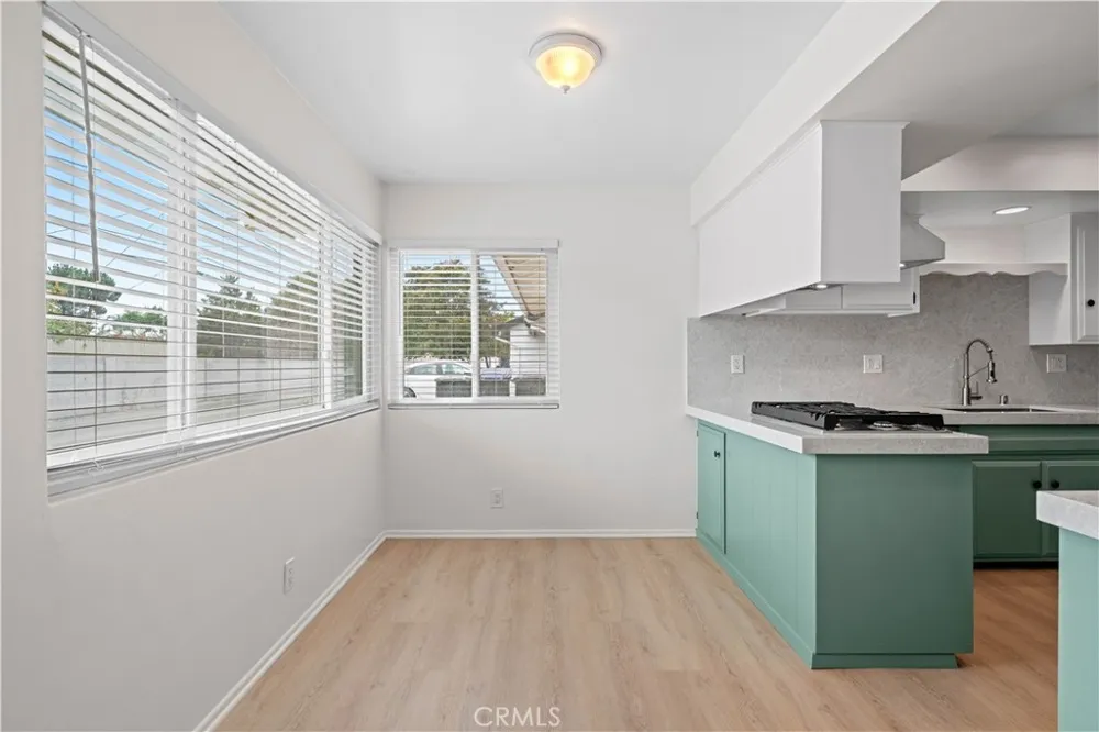 1019 E Walnut Avenue Orange, CA 92867