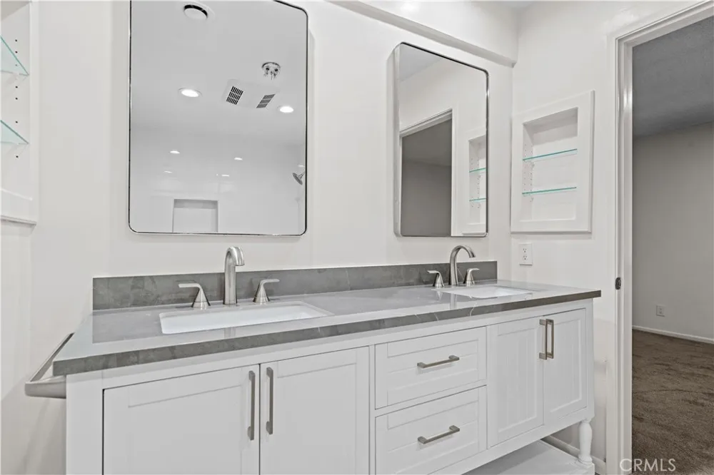 1019 E Walnut Avenue Orange, CA 92867