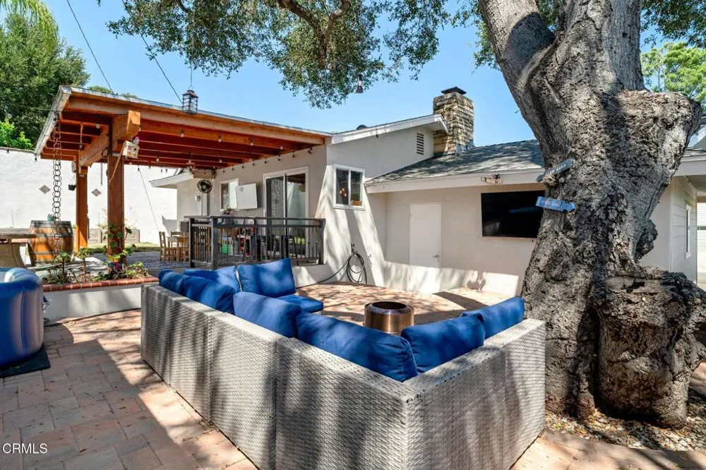 125 Oak Drive Oak View, CA 93022