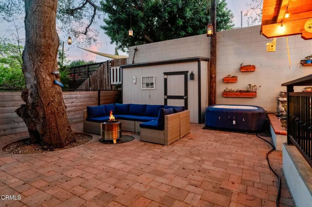 125 Oak Drive Oak View, CA 93022