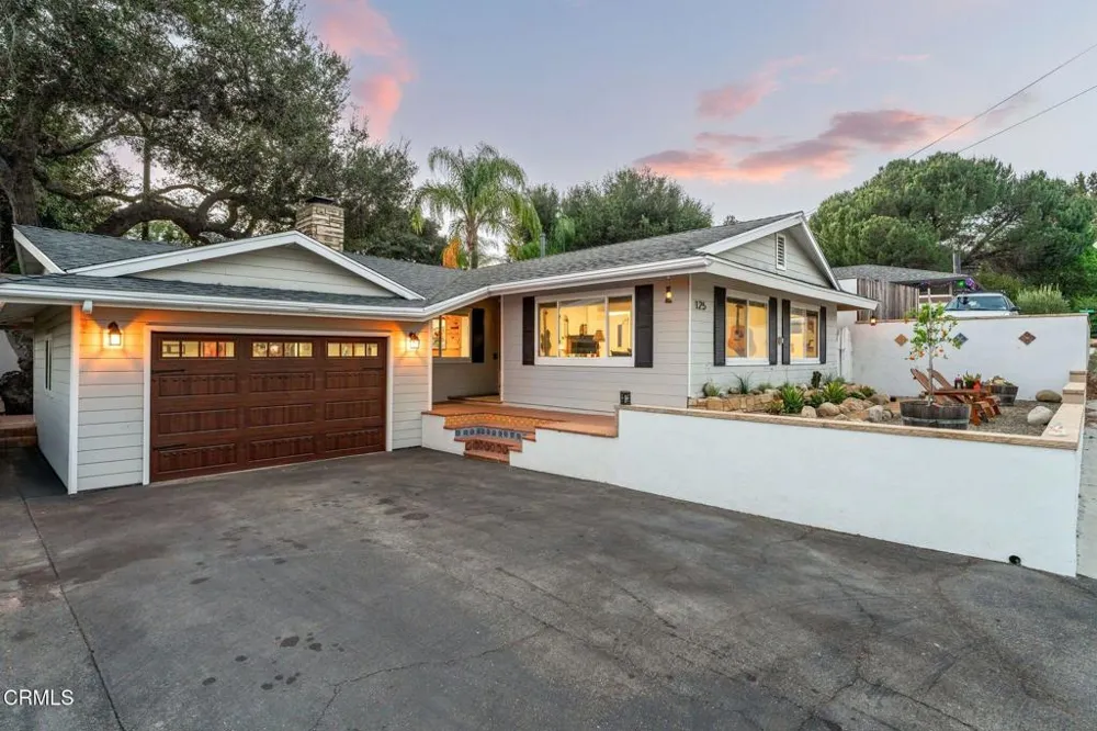 125 Oak Drive Oak View, CA 93022