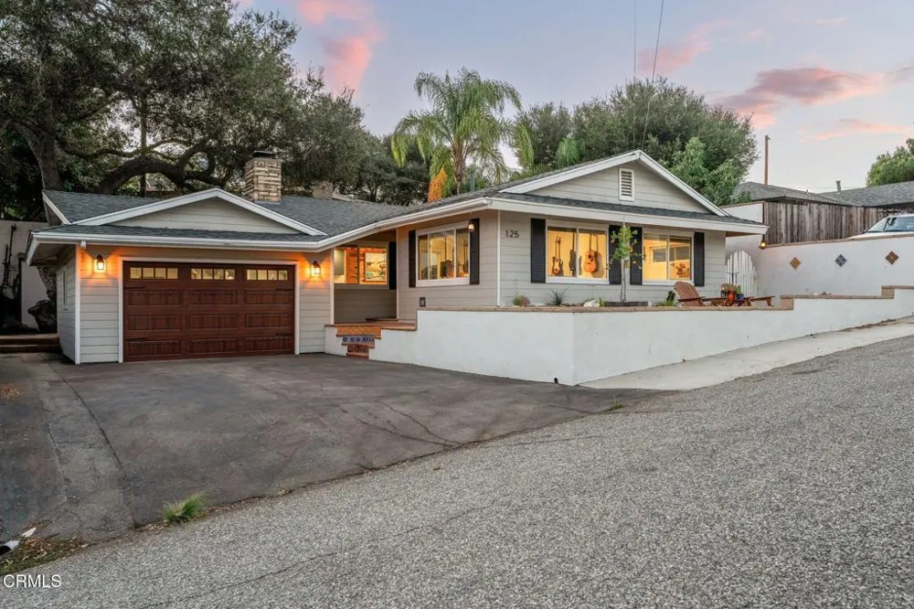 125 Oak Drive Oak View, CA 93022