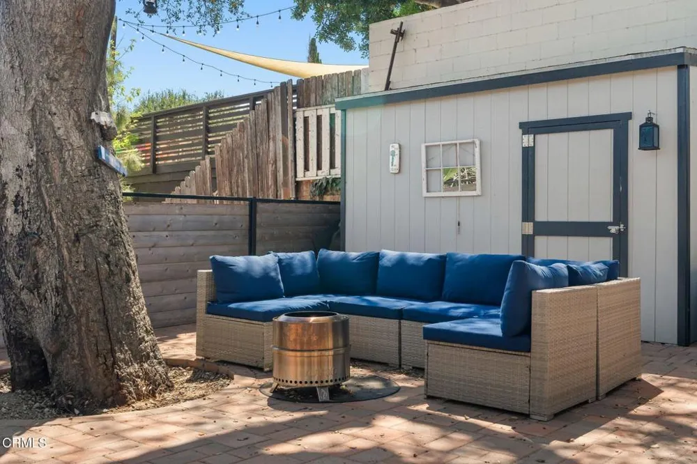 125 Oak Drive Oak View, CA 93022