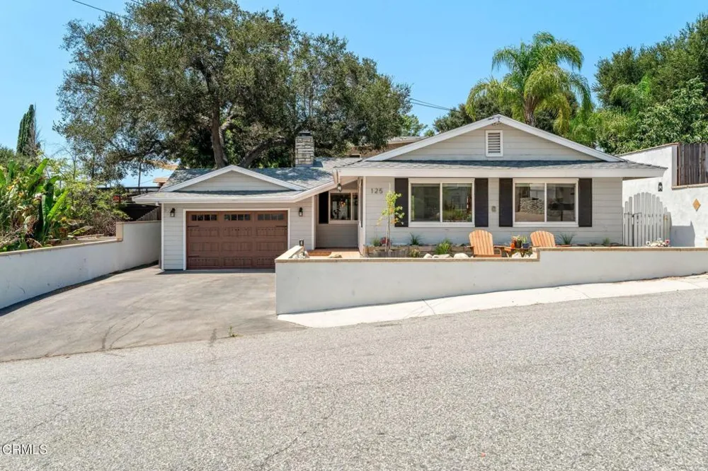 125 Oak Drive Oak View, CA 93022