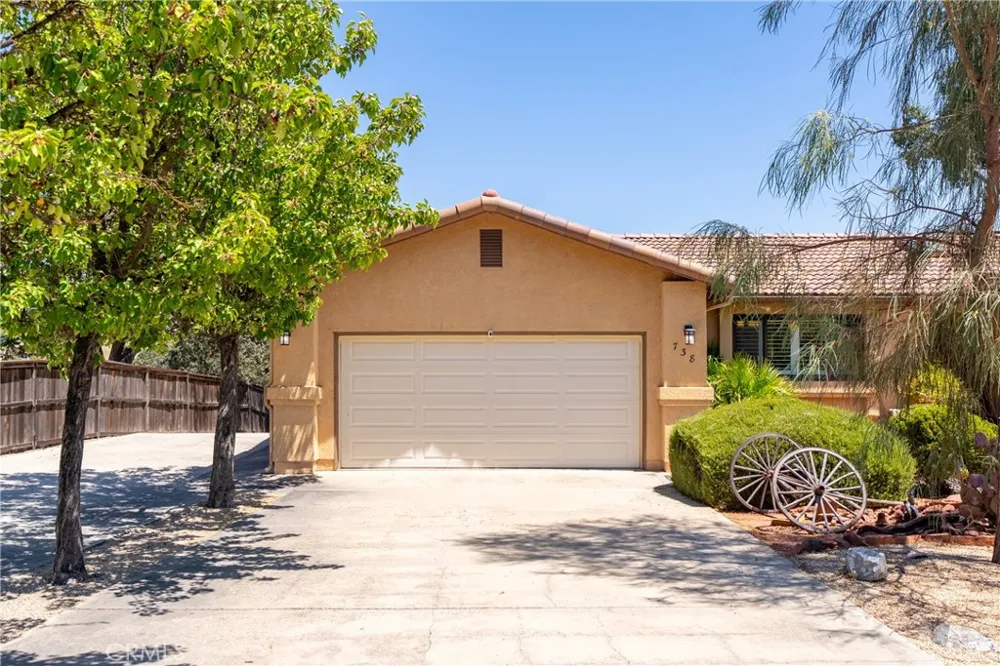 738 Orchard Paso Robles, CA 93446