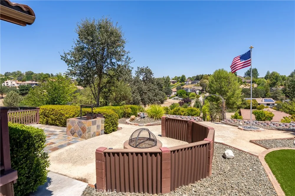 738 Orchard Paso Robles, CA 93446