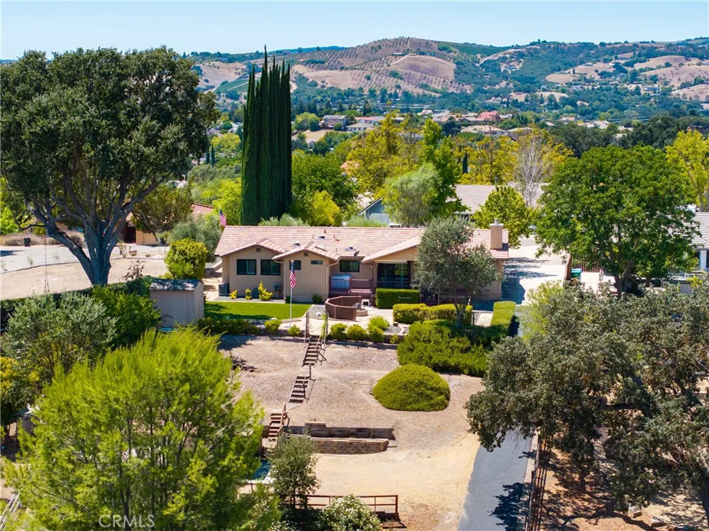 738 Orchard Paso Robles, CA 93446