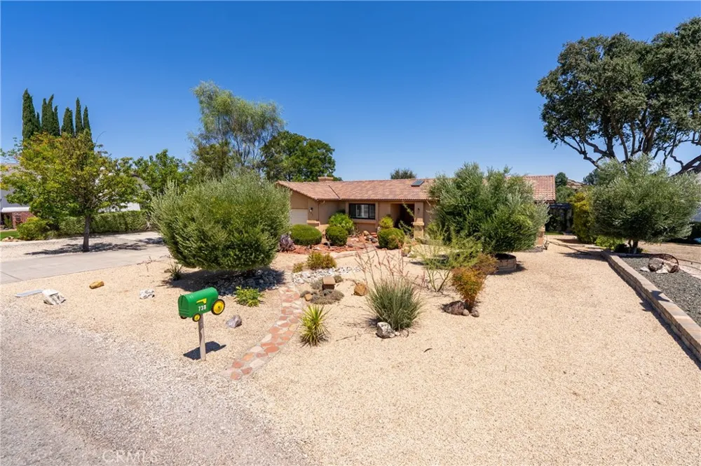 738 Orchard Paso Robles, CA 93446