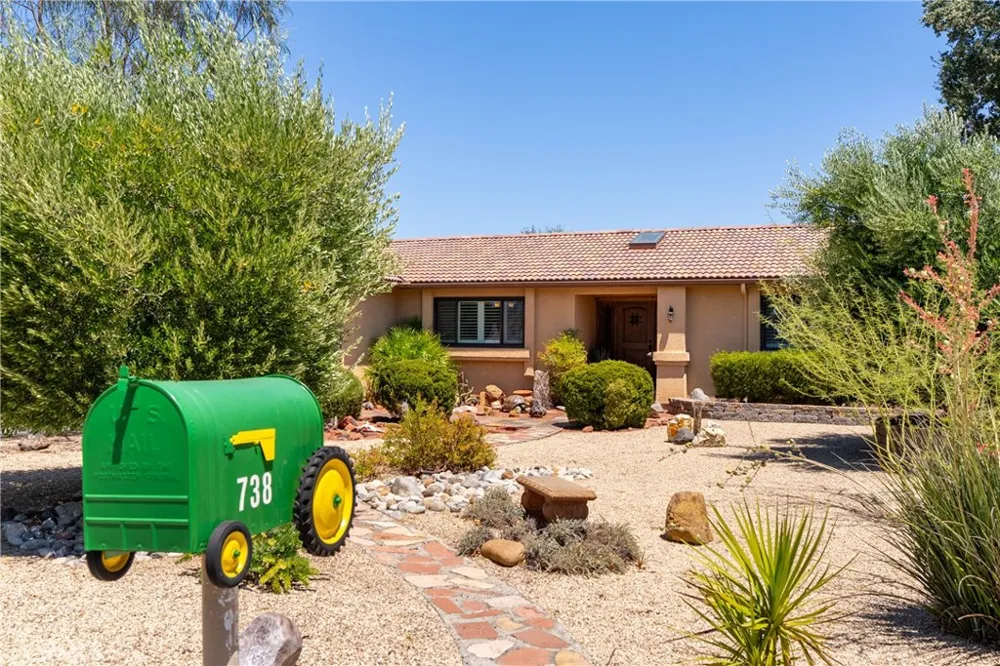 738 Orchard Paso Robles, CA 93446