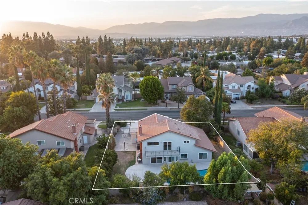1349 Magnolia Avenue Redlands, CA 92373