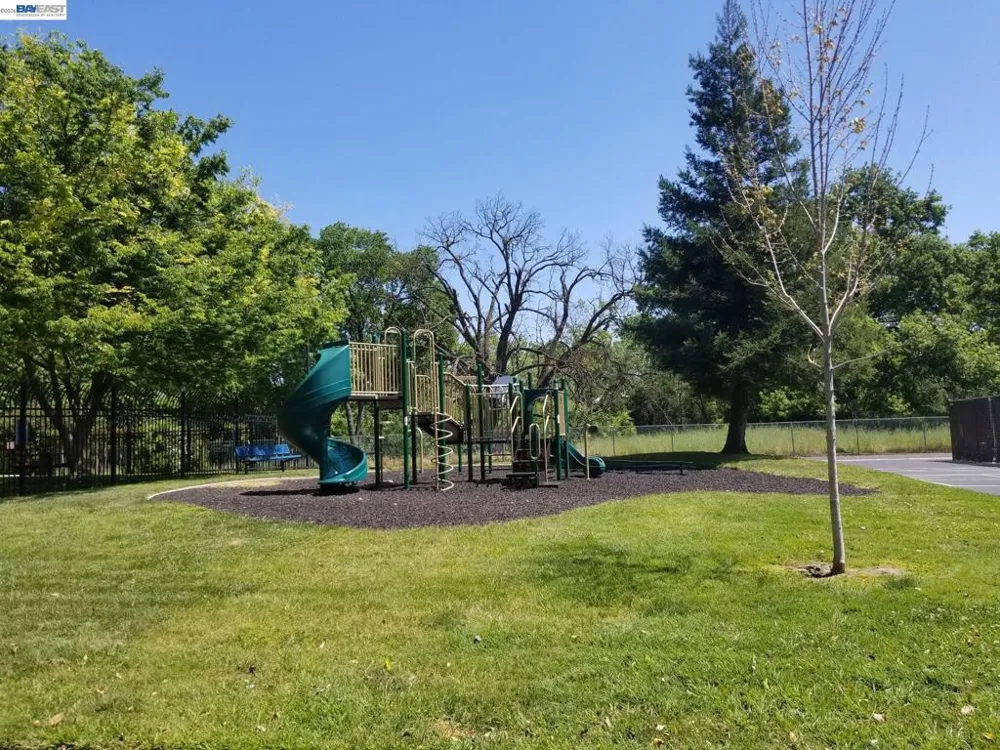 2170 Arroyo Ct Pleasanton, CA 94588