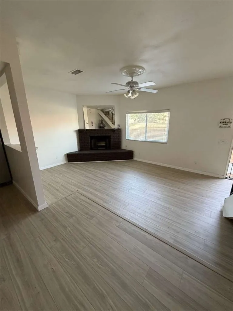 38710 10th Street E #12 Palmdale, CA 93550