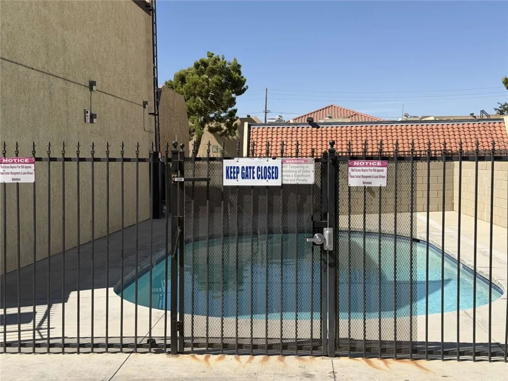 38710 10th Street E #12 Palmdale, CA 93550