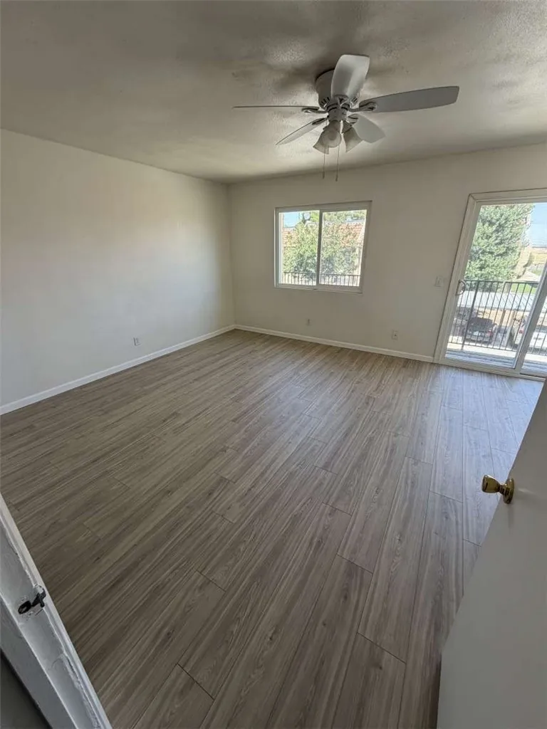 38710 10th Street E #12 Palmdale, CA 93550