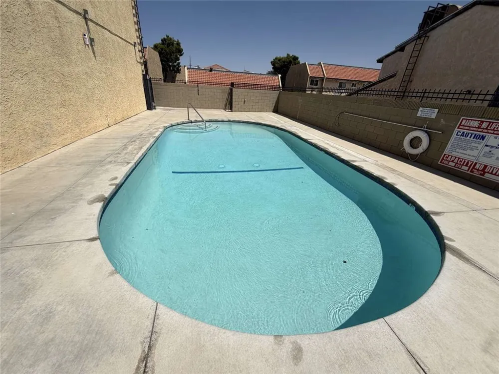 38710 10th Street E #12 Palmdale, CA 93550
