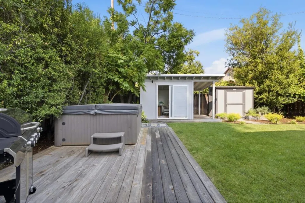 857 Tamarack Lane Sunnyvale, CA 94086
