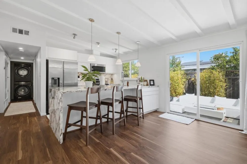 857 Tamarack Lane Sunnyvale, CA 94086