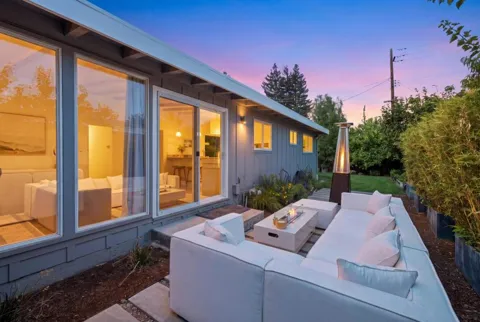 857 Tamarack Lane