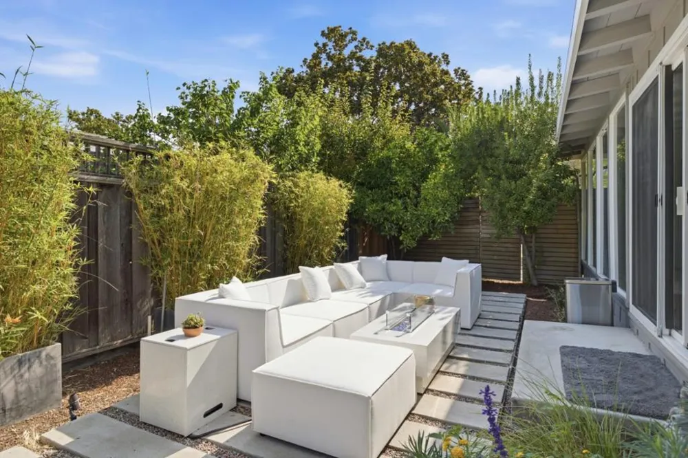 857 Tamarack Lane Sunnyvale, CA 94086