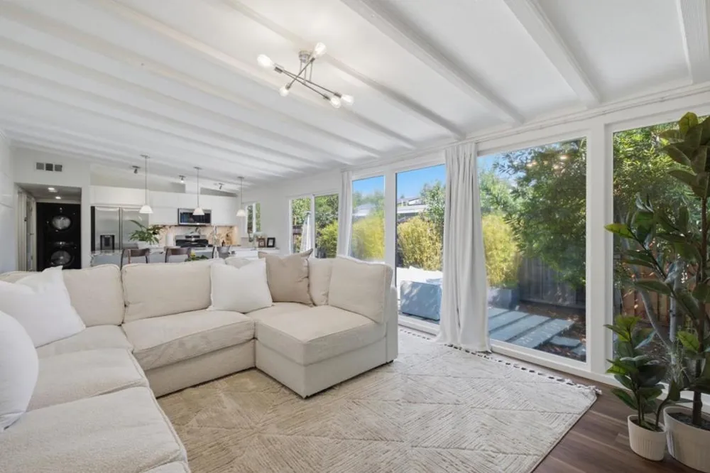 857 Tamarack Lane Sunnyvale, CA 94086