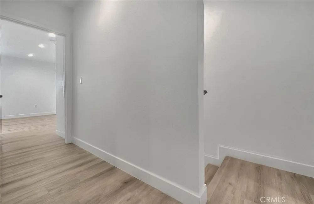 5852 Vineland #5852-2 North Hollywood, CA 91601
