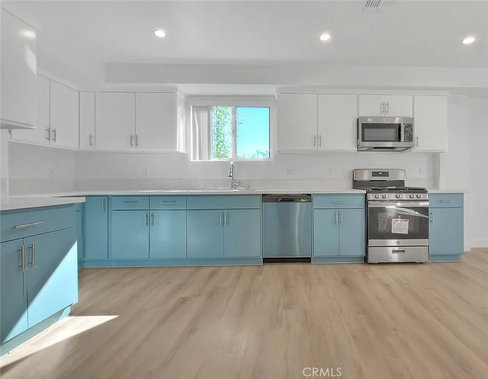 5852 Vineland #5852-2 North Hollywood, CA 91601