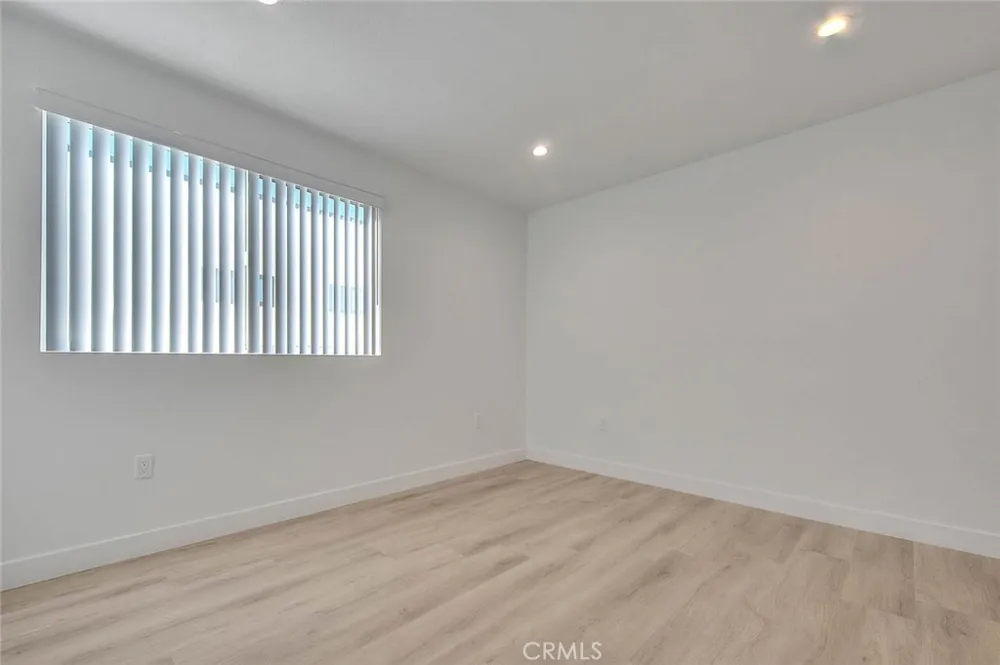 5852 Vineland #5852-2 North Hollywood, CA 91601