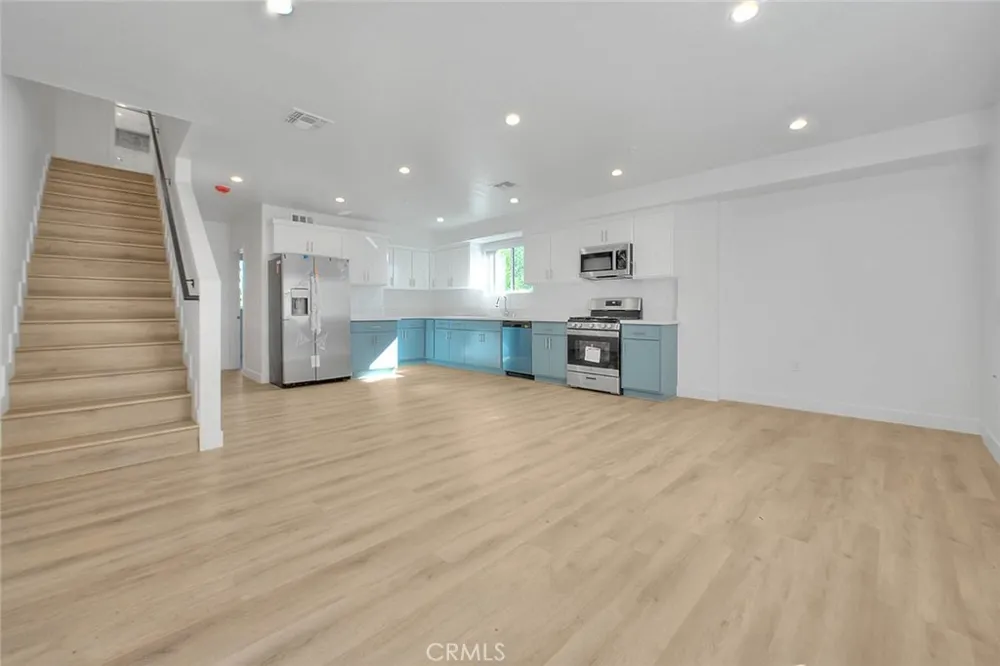 5852 Vineland #5852-2 North Hollywood, CA 91601