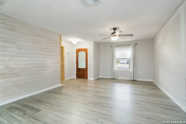 303 Discovery Kyle, TX 78640