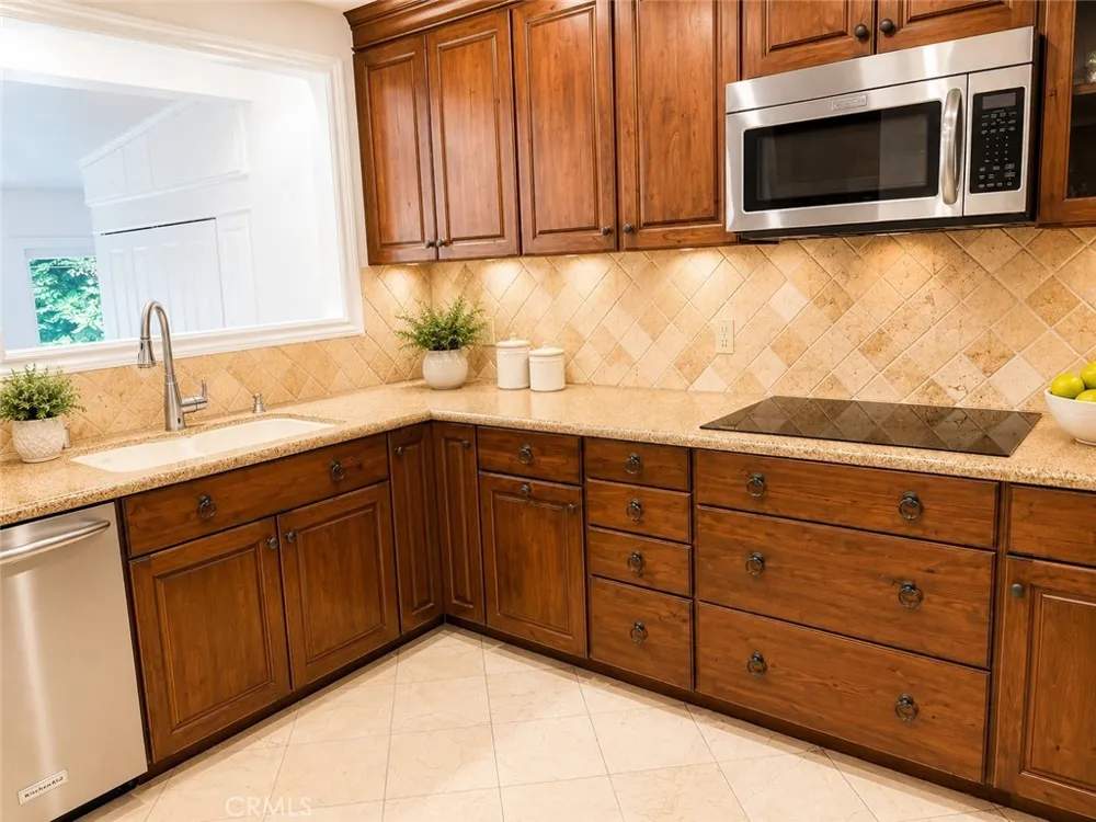 6414 E Willow Long Beach, CA 90815