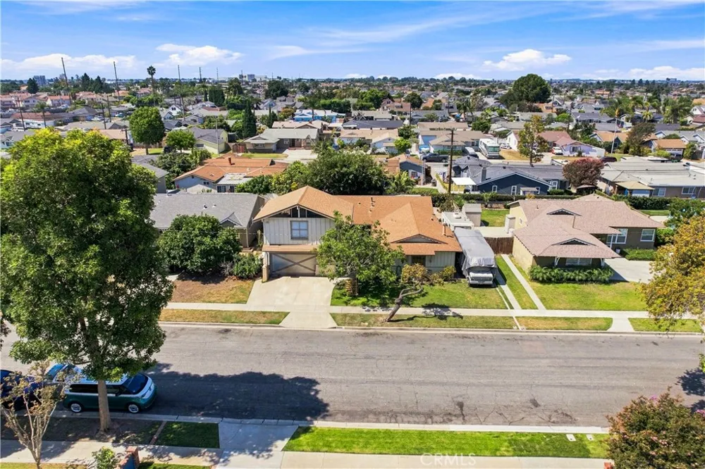 6222 Chickasaw Dr Westminster, CA 92683