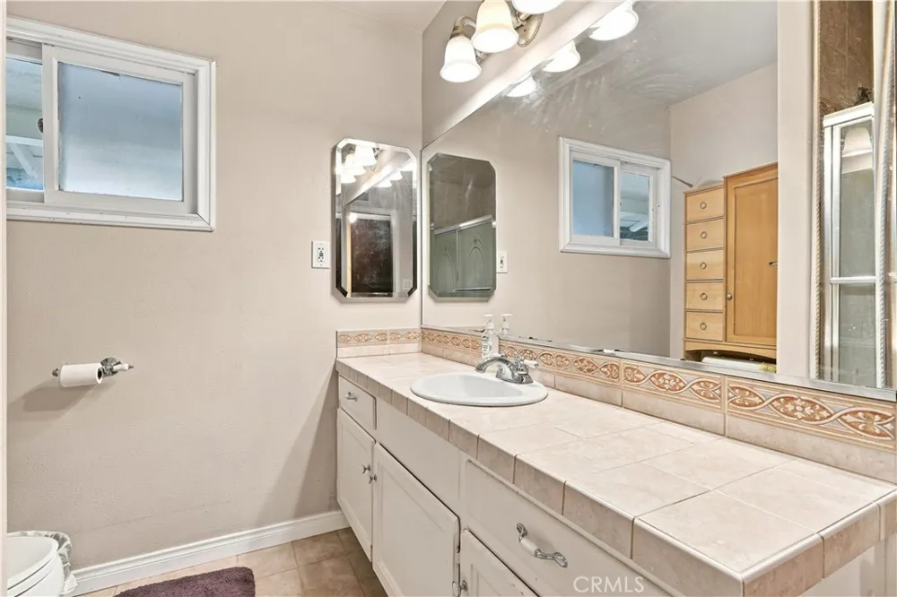 6222 Chickasaw Dr Westminster, CA 92683