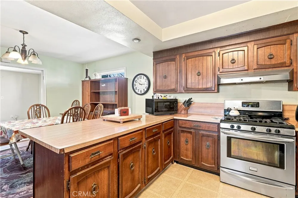 6222 Chickasaw Dr Westminster, CA 92683